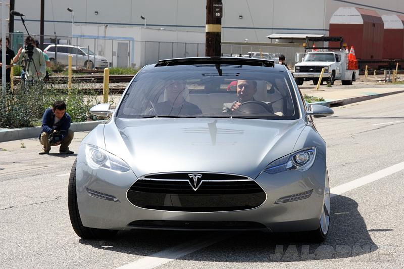 Illustration for article titled Tesla Model S Sedan Concept: $49,900 Seven-Seater Electric To Hit Streets In 2011